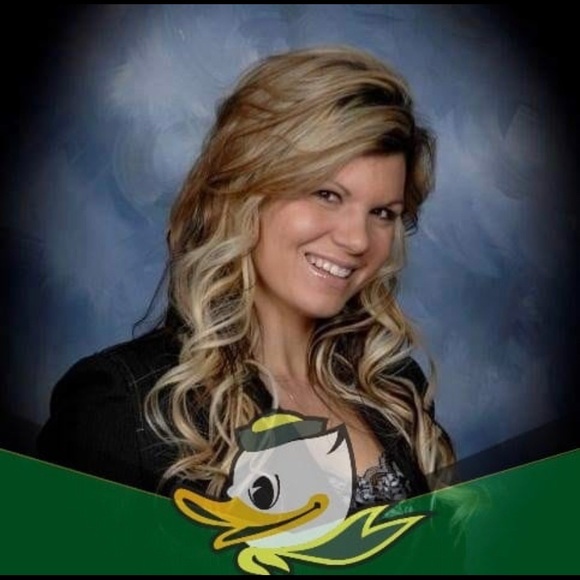 Meet your Posher, Amber - Picture 1 of 2